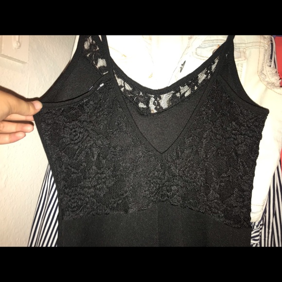 Dresses - Picture 5 of 5